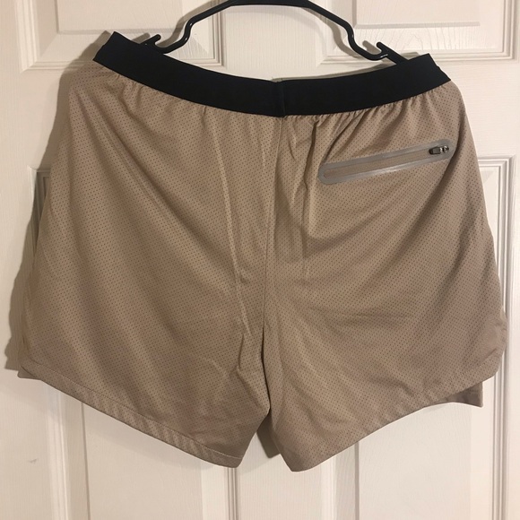 YoungLA Shorts - Picture 2 of 4